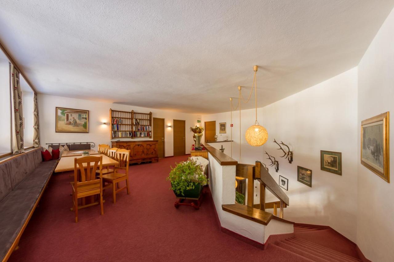 Emmy Aparthotel 3*