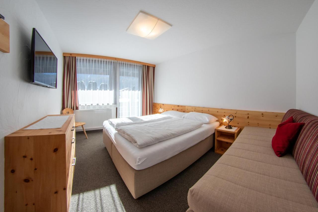 Emmy Aparthotel 3*